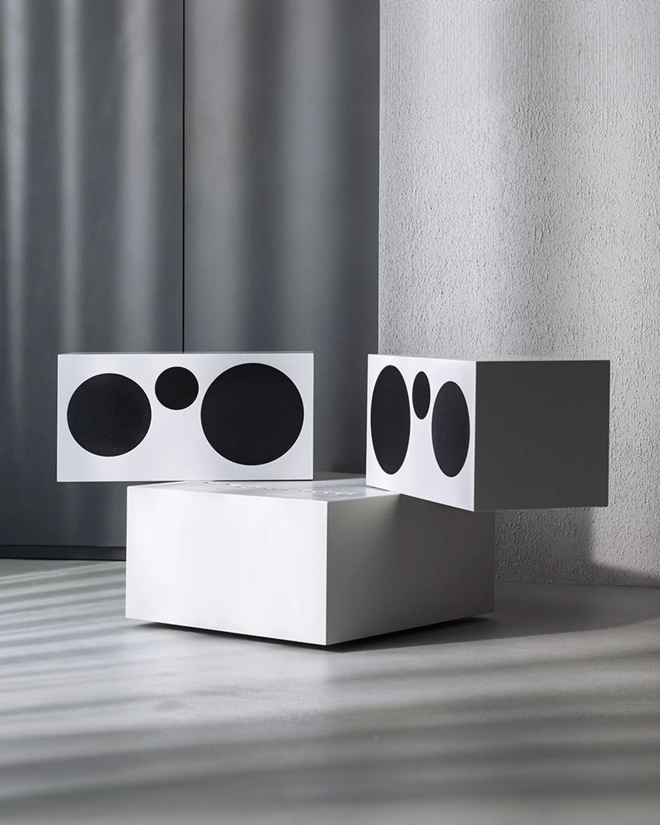 RR-231 Totem White