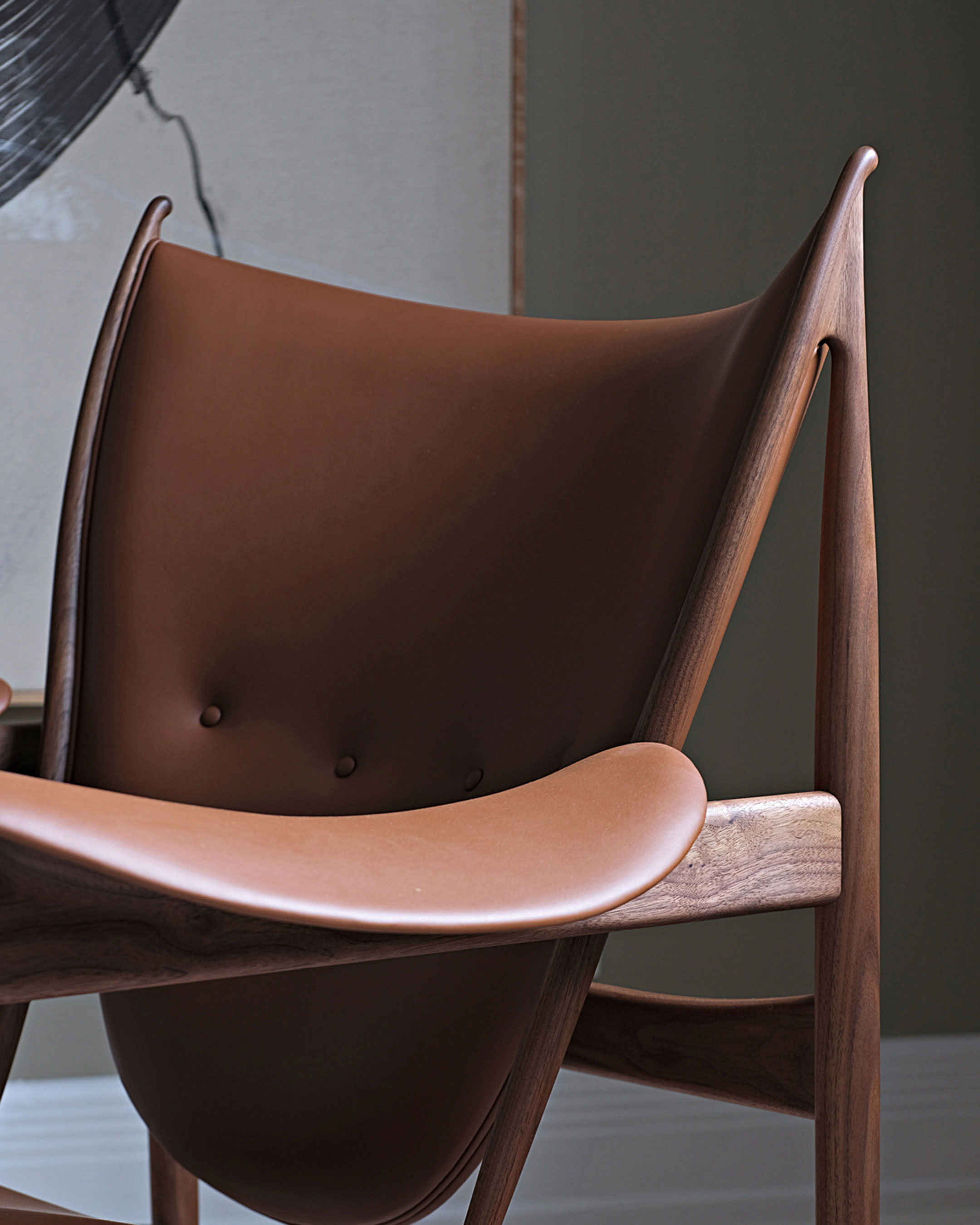 Chieftain Chair Walnut